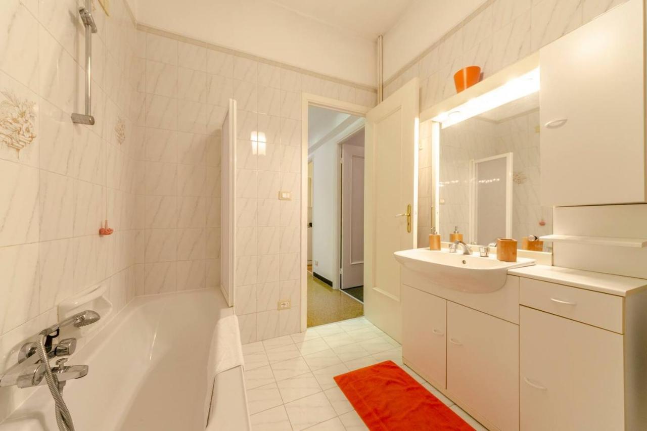 Altido Family Apt For 6 Located Minutes From The Sea Apartment Genoa Luaran gambar